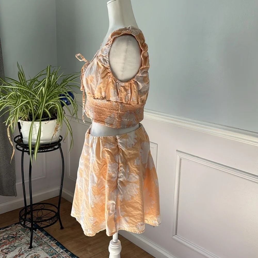 American Eagle Peasant Style Matching Set Floral Sz Med Bottom Sz. Large Top